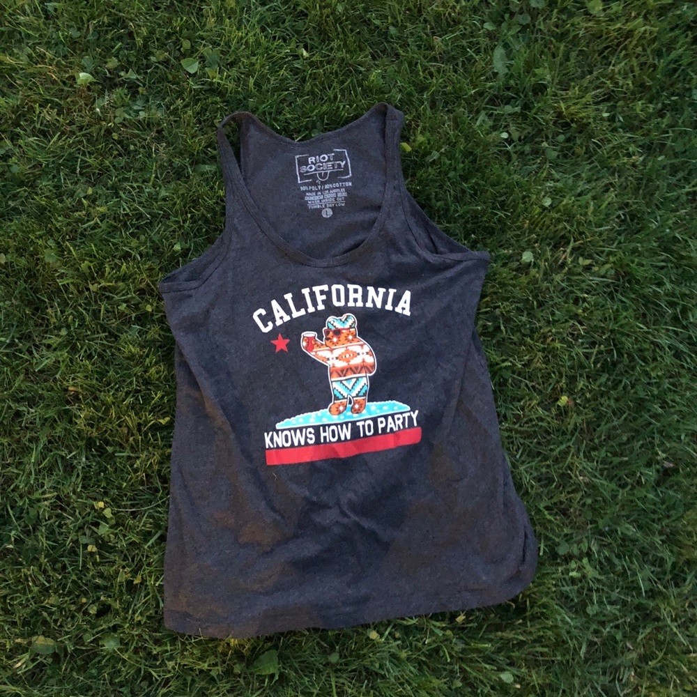 🌻CALIFORNIA TANK🌻